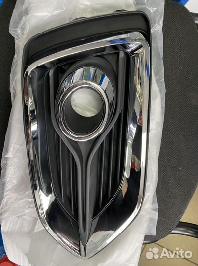 Решетка бампера левая Solaris 2