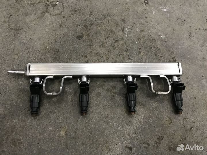 Топливная рампа Ford 1.8 - 2.3