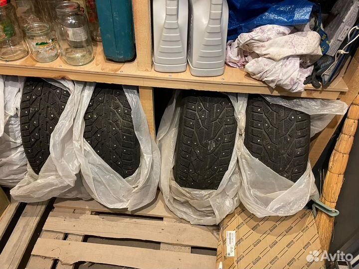 Kormoran Stud 215/60 R17 100