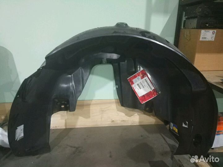 Подкрылок задний правый opel astra j 3-х дверная 1