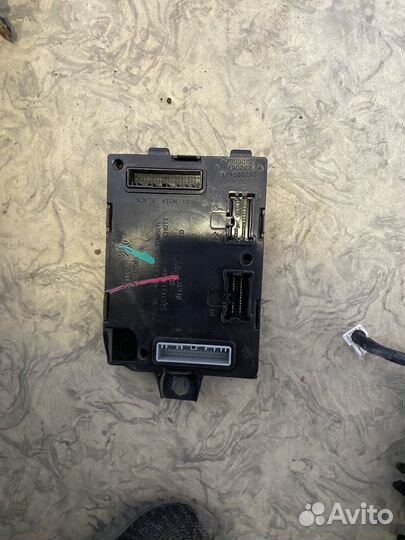 Блок комфорта Renault Logan 2 284b13555r