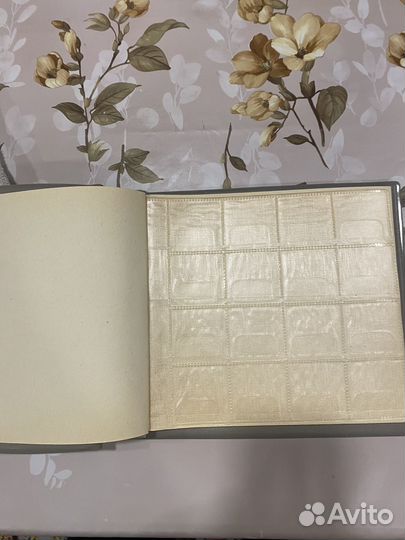 Продается альбом для коллекционных монет
