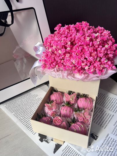 Клубника в шоколаде с гипсофилой