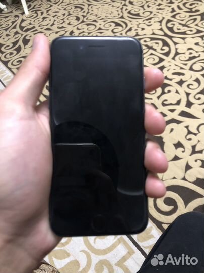 iPhone 8, 64 ГБ