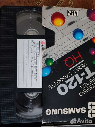 Видеокассеты с мультфильмами