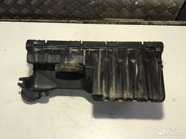 Корпус воздушного фильтра Фольцваген Поло Седан