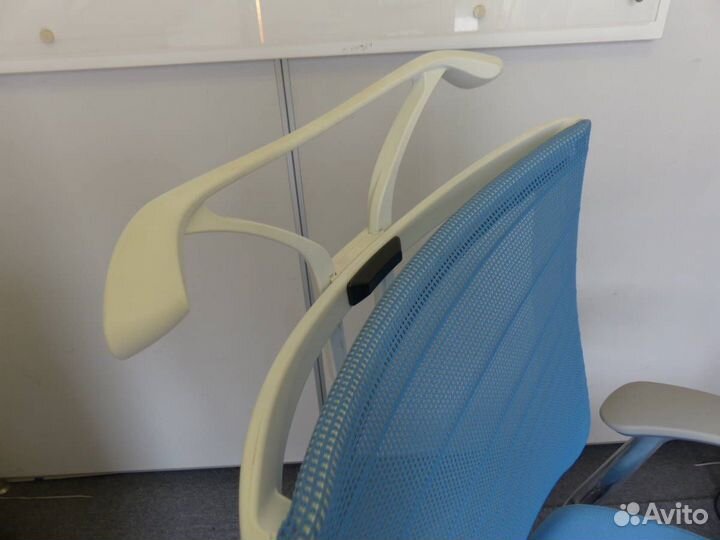 Стул компьютерный Okamura Baron / CP