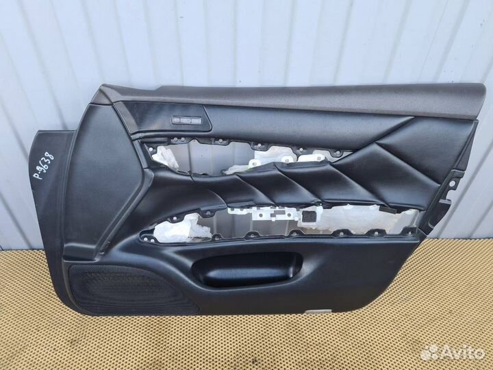 Обшивка двери передняя правая Infiniti M25 M37 Q70