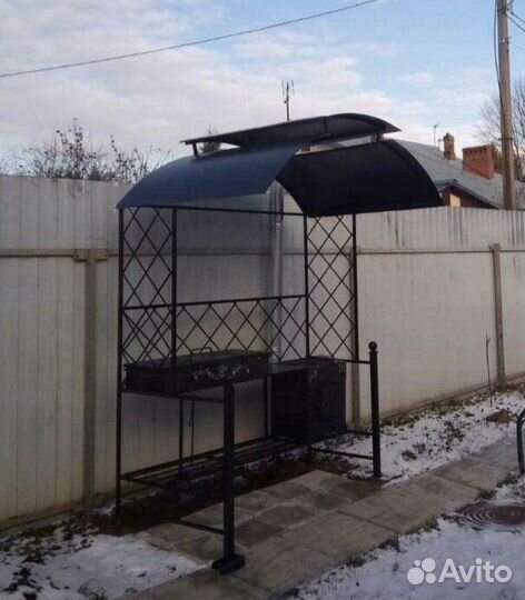 Мангал с крышей