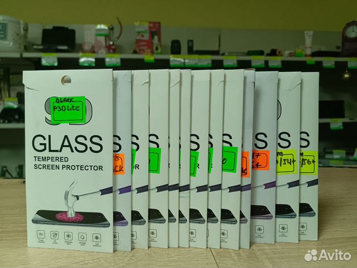 Защитные стекла в ассортименте