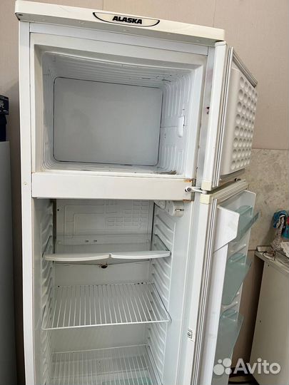 Холодильник бу Alaska