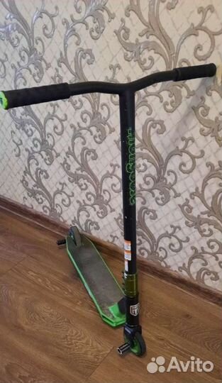 Трюковой самокат стрит