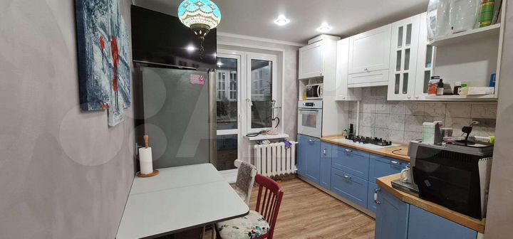 2-к. квартира, 54 м², 3/5 эт.