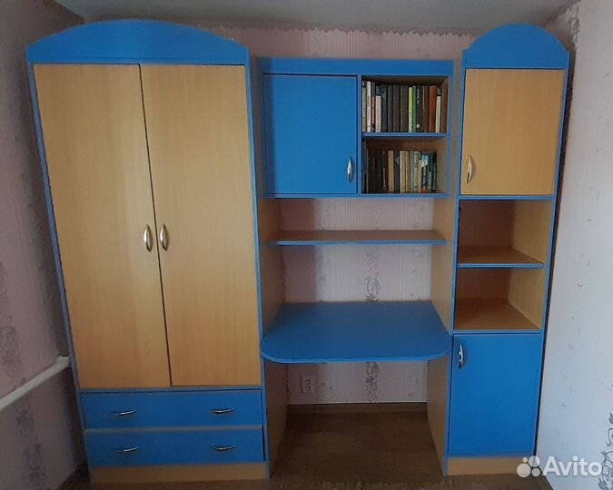 Школьная стенка