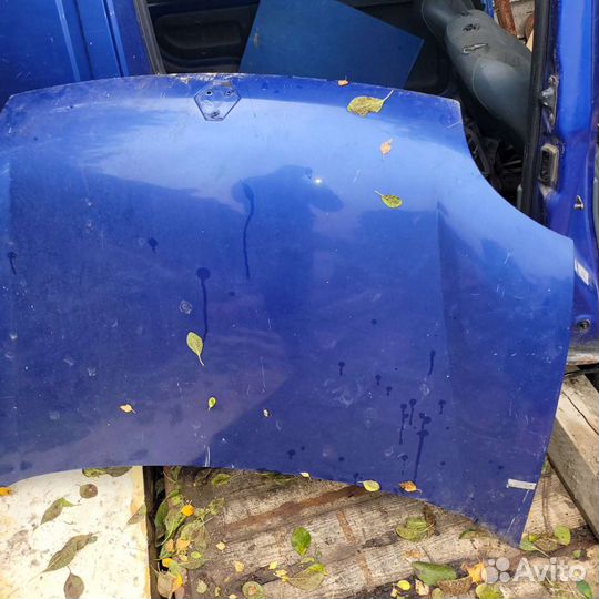 Капот на renault кангу 2001г