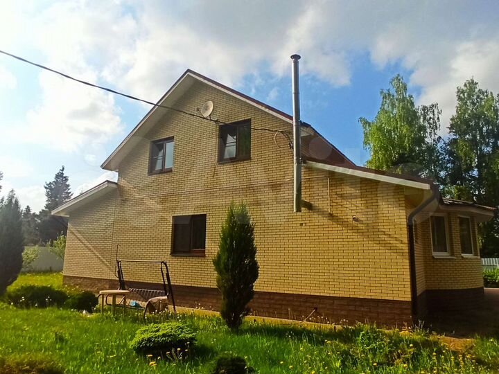 Коттедж 250 м² на участке 22 сот.