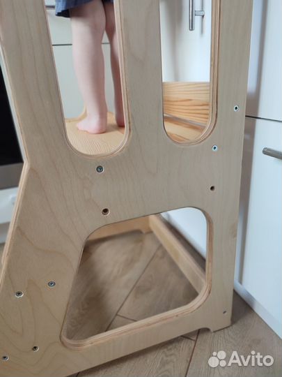 Башня помощника монтессори