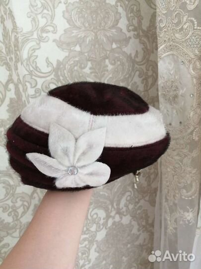 Зимние головные уборы на женщин