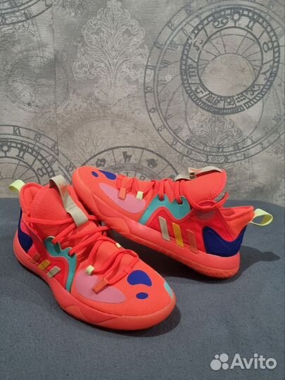 Батскетбольные кроссовки Adidas harden