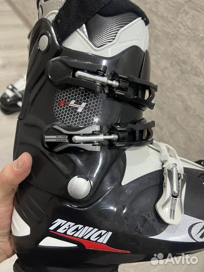 Горнолыжные ботинки