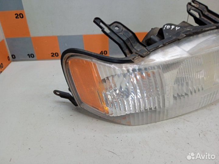 Фара правая Ford Escape EPF 3.0 2001