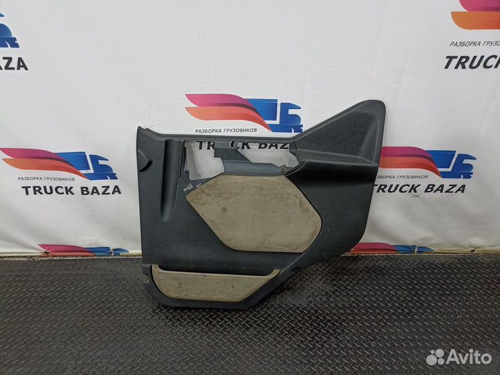 Обшивка двери правой