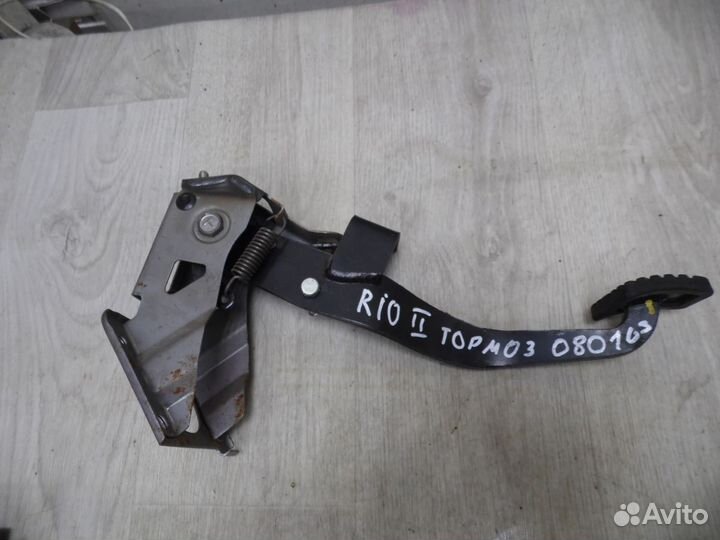 Педаль тормоза Kia RIO 2 2005-2011
