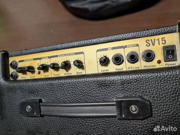 Гитарный комбоусилитель