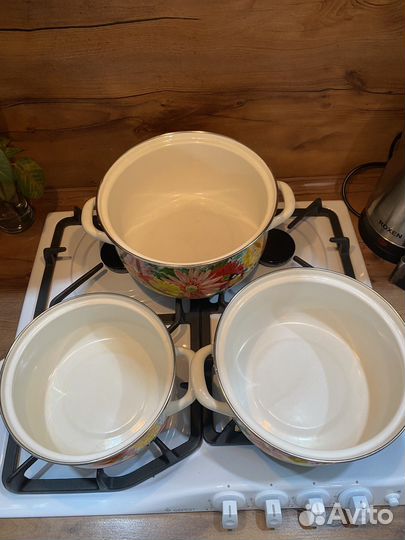 Набор кастрюль