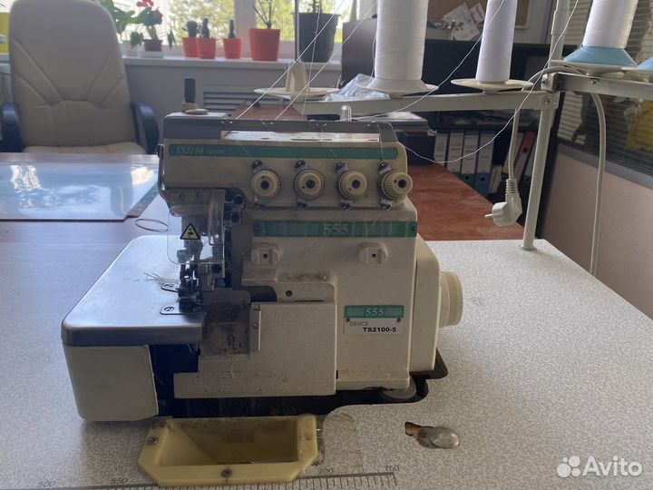 Проиышленный 5-ти ниточный оверлок yamata