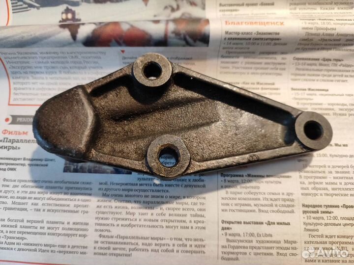 Кронштейн УАЗ-3163,315195 двигателя левый (змз-409