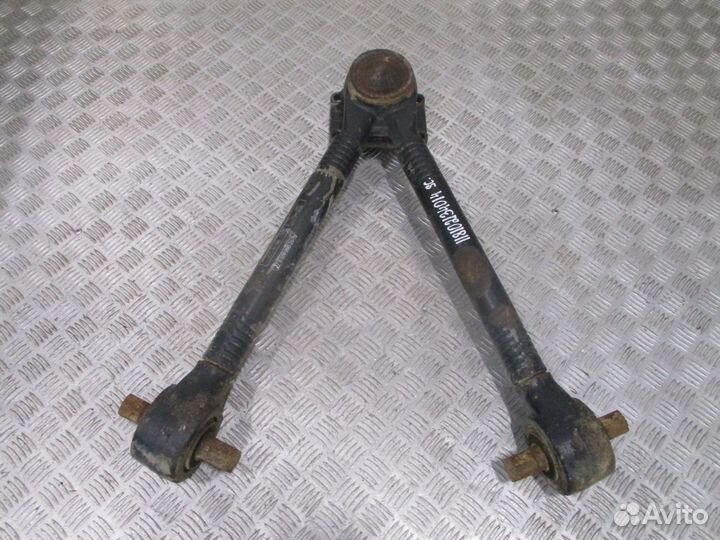 Тяга реактивная V-образная MAN 81432706145