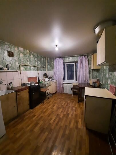 Комната 12,4 м² в 5-к., 2/5 эт.