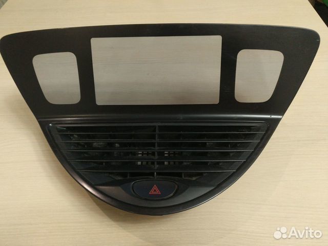 Рамка магнитолы для Subaru Subaru Tribeca (B9) 200