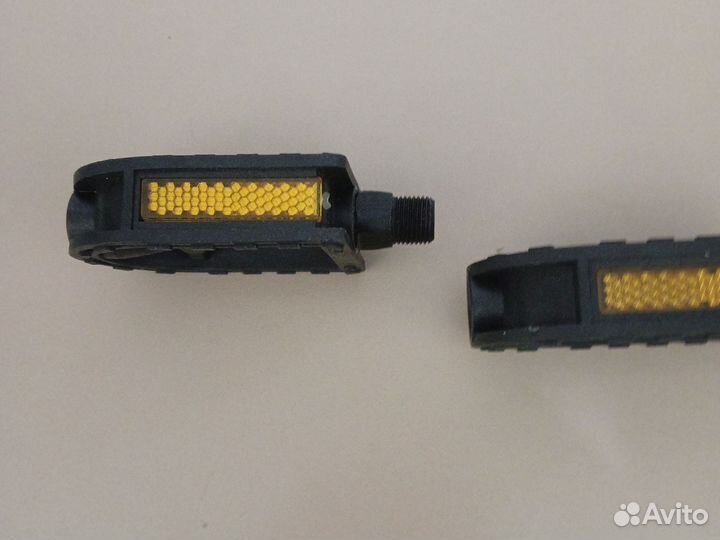 Педали велосипедные не разу не использоволось