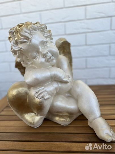 Статуя из гипса Ангелочек с сердечком
