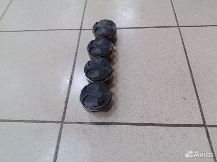 Поршня Honda CBR 600 F4