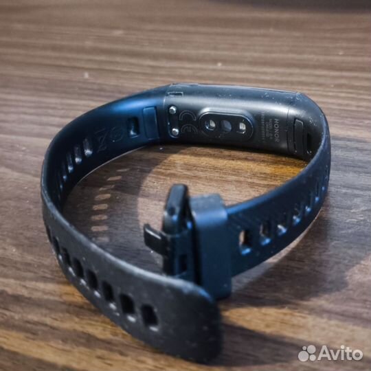 Смарт-часы Honor band 5