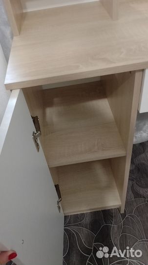 Туалетный столик с зеркалом