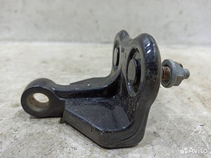 Петля двери задней правой верхняя