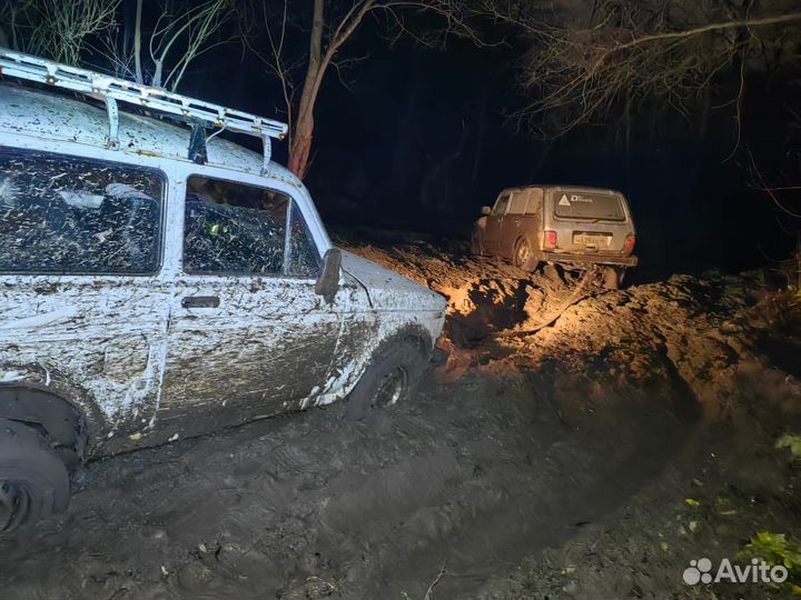 Помощь на дороге. Вытащить. Прикурить