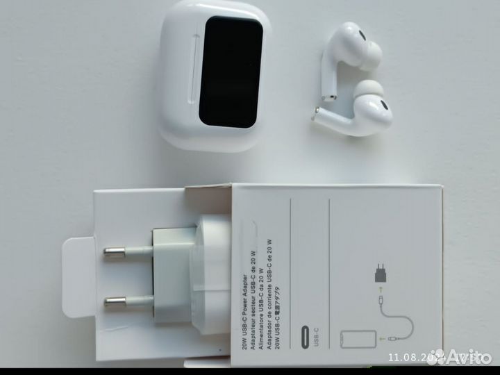 Беспроводные наушники AirPods PRO 2 с экраном