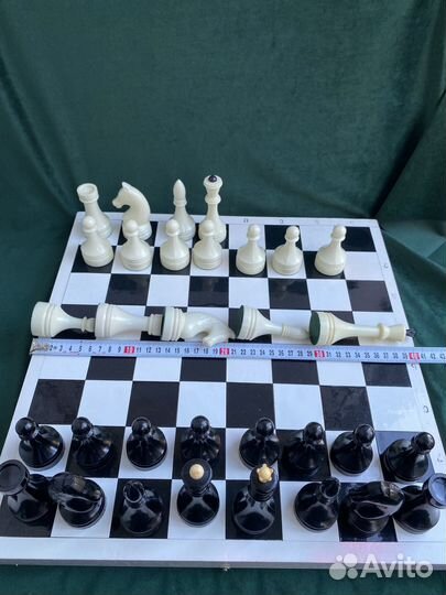 Шахматы СССР №30 карболитовые и шашки-шахматы