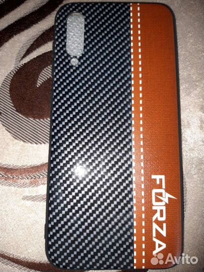 Чехлы на телефон