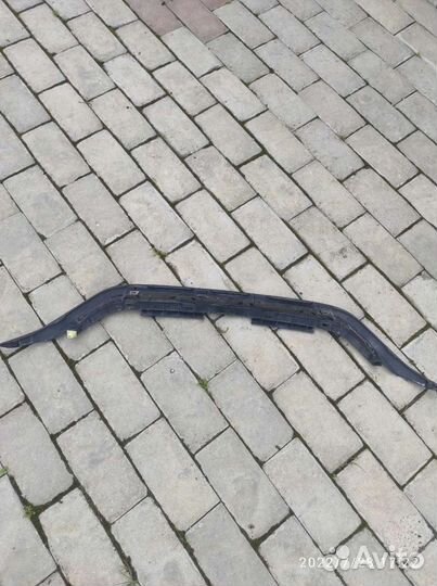 Нижняя часть решетки радиатора на Хонду срв 4