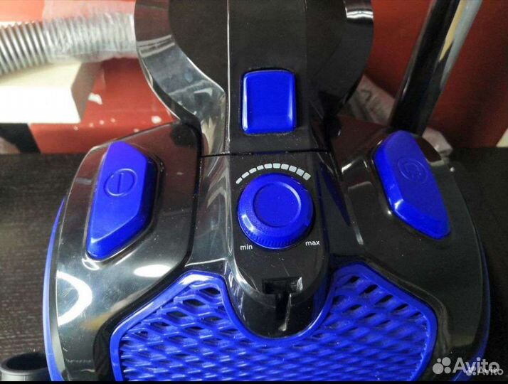 Пылесос starwind SCV2555 2500Вт