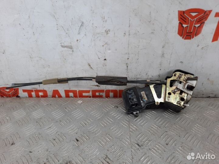 Замок двери задний правый Мазда Атенза GG