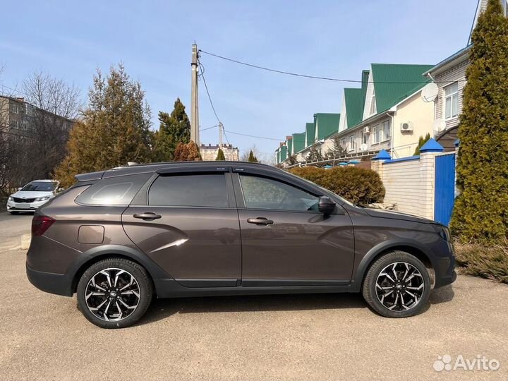 LADA Vesta Cross 1.8 МТ, 2022, 70 000 км