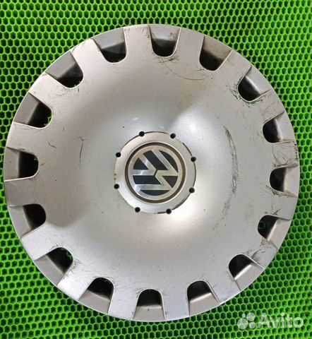 Колпак колеса Volkswagen Bora 1j0601147