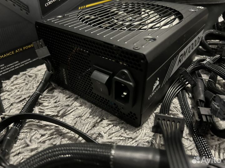 Блок питания - Corsair RM1000x